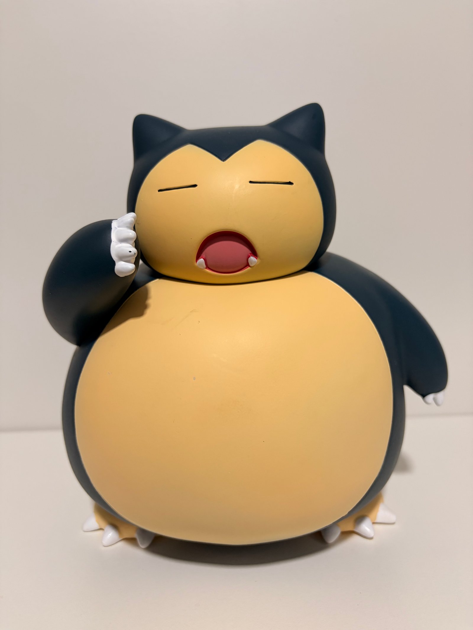 Boneco Colecionável Pokémon Snorlax – 30 cm