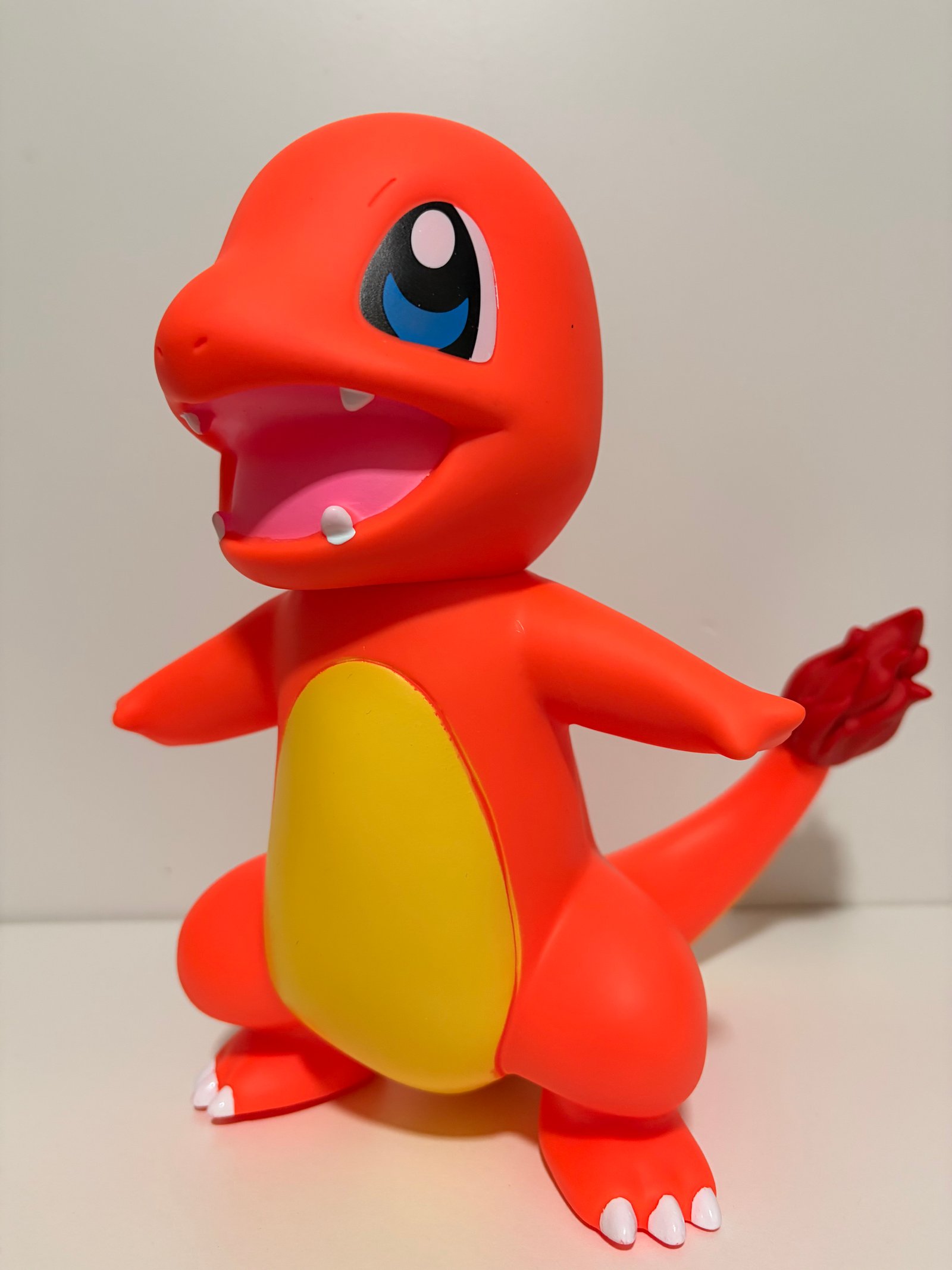 Boneco Colecionável Pokémon Charmander – 30 cm
